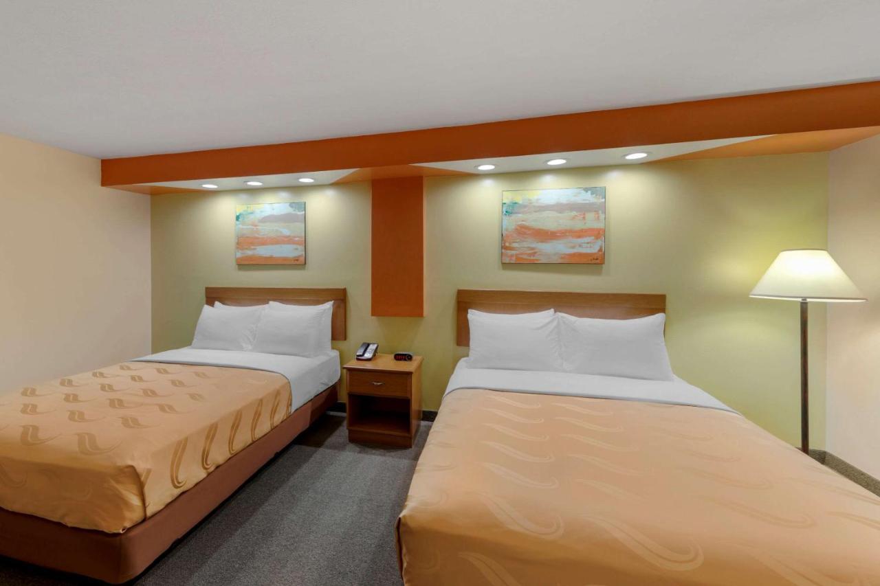 Quality Inn Hamilton Exteriör bild
